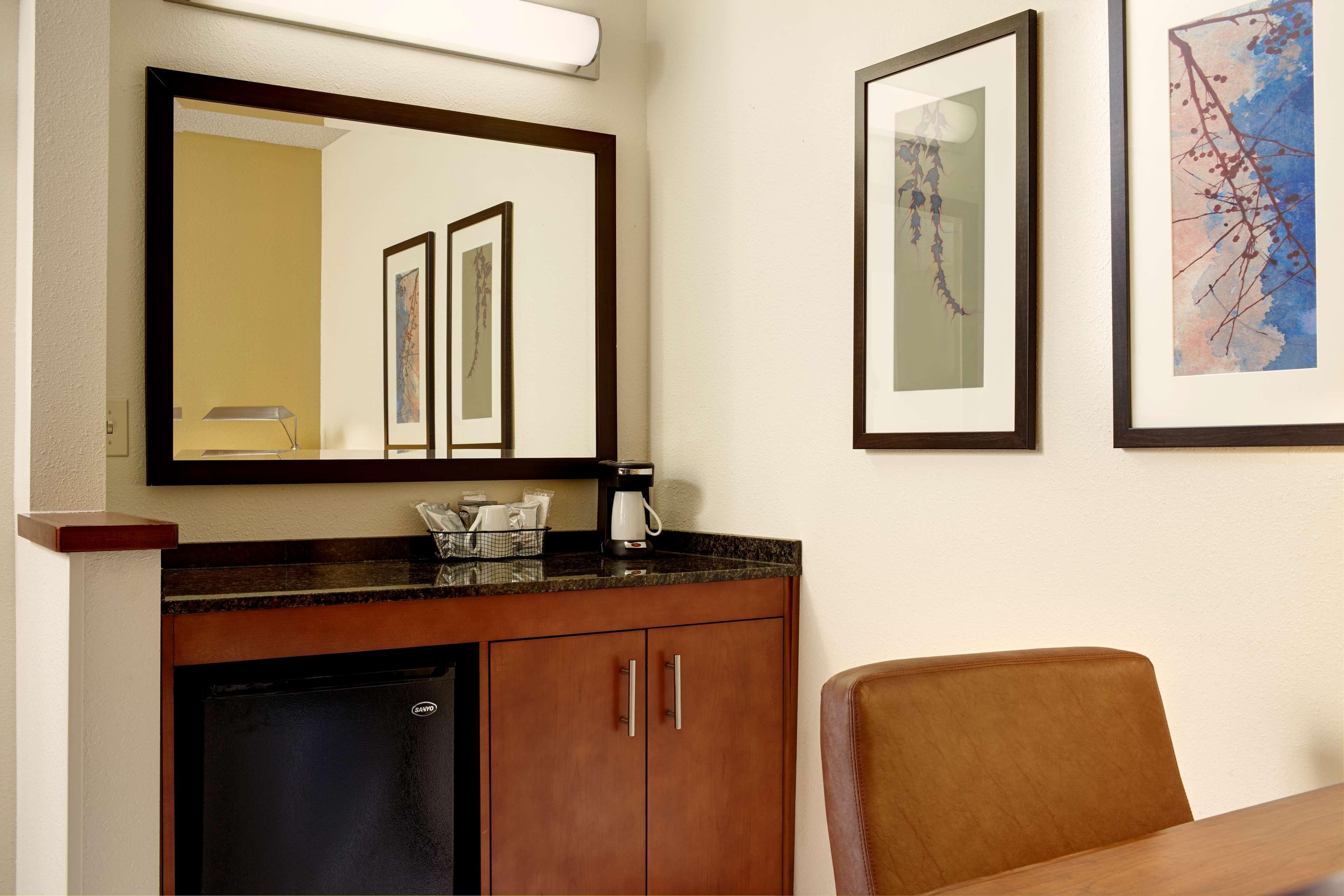 Hyatt Place Uc Дейвис Экстерьер фото